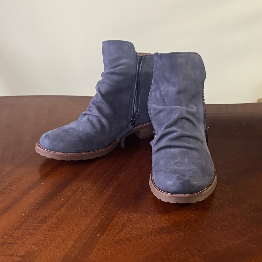 Women's Gray Suede Ankle Boots by Sofft